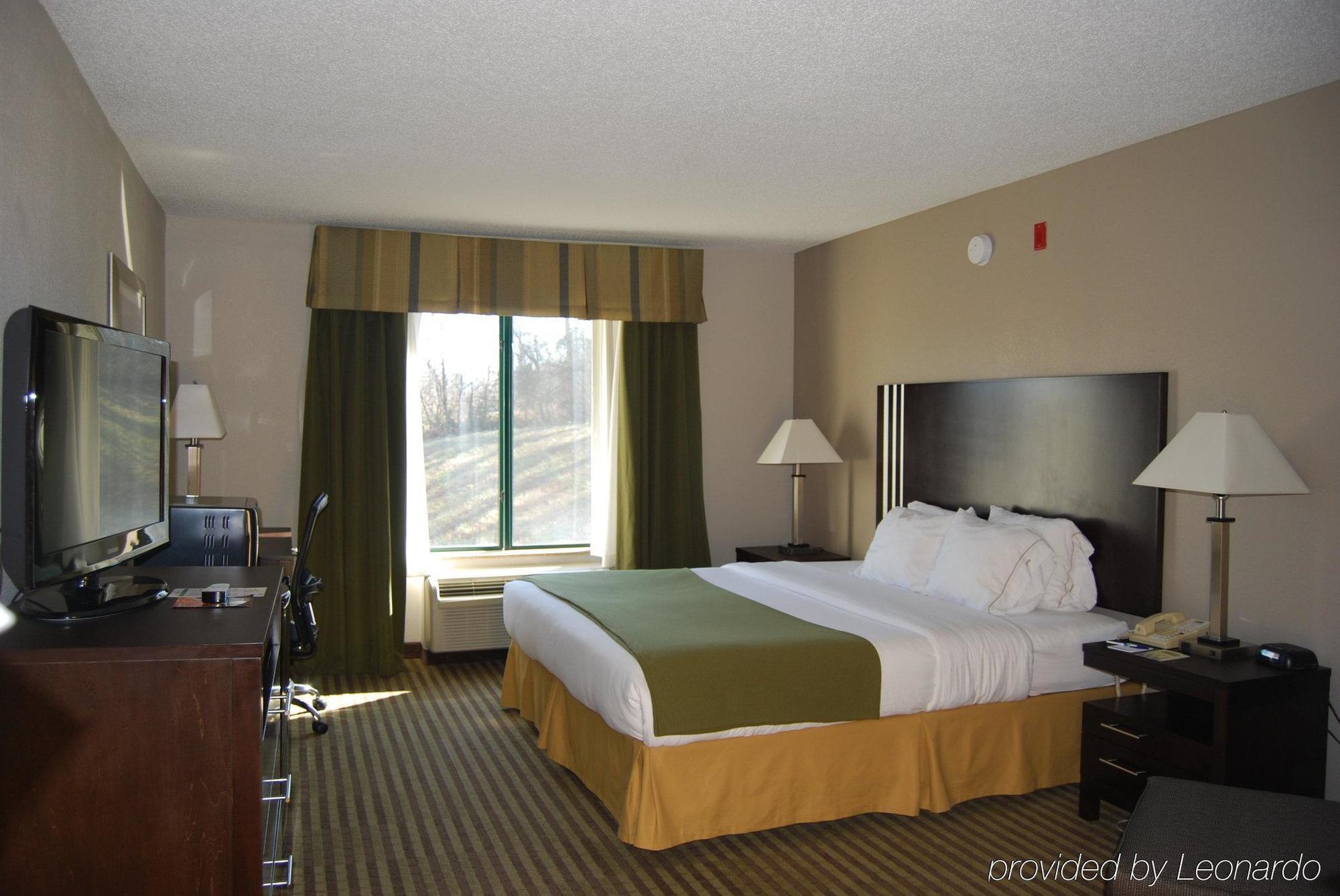 Holiday Inn Express & Suites Tell City By Ihg Екстериор снимка