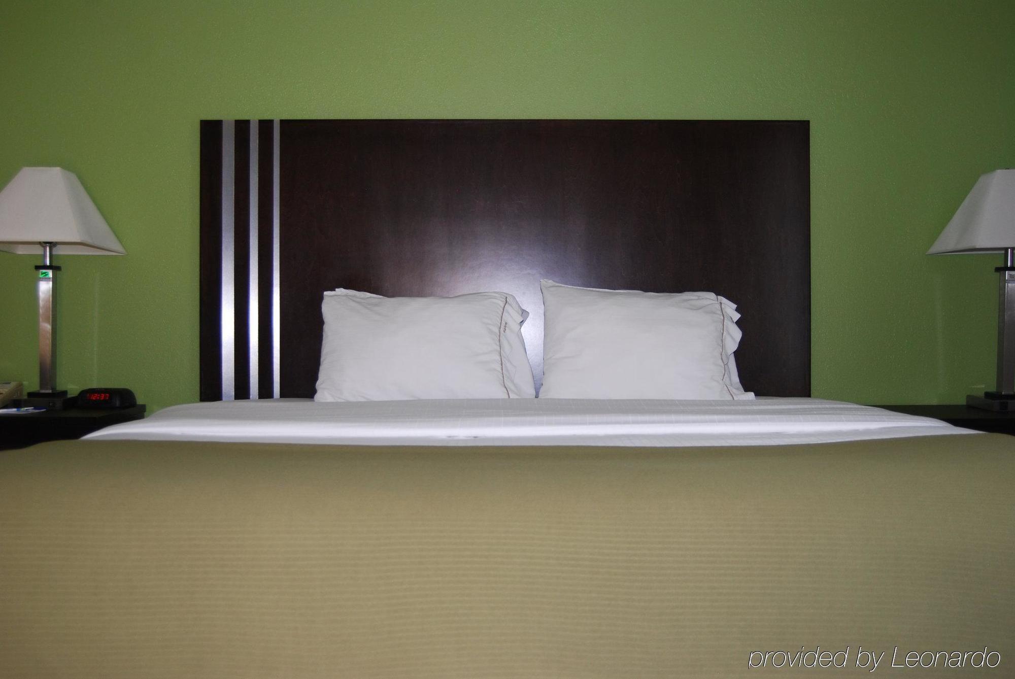 Holiday Inn Express & Suites Tell City By Ihg Екстериор снимка
